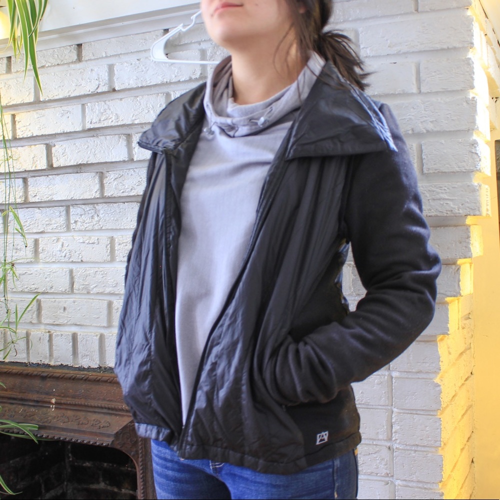 Avalanche convertible jacket/vest